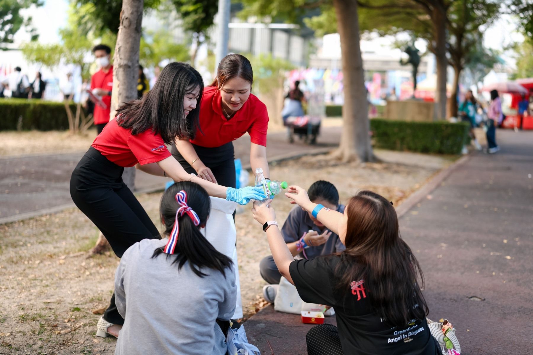 ‘แม็คโคร–โลตัส’ ร่วมภาคเอกชนขับเคลื่อน Green SEA Games 
สนามไร้ขยะพลาสติก ผ่าน 3 ภารกิจรักษ์สิ่งแวดล้อม 
พร้อมกิจกรรมสนับสนุนแฟนกีฬาไทย